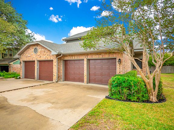 2nd image of 8601 Cima Oak Ln #A-16