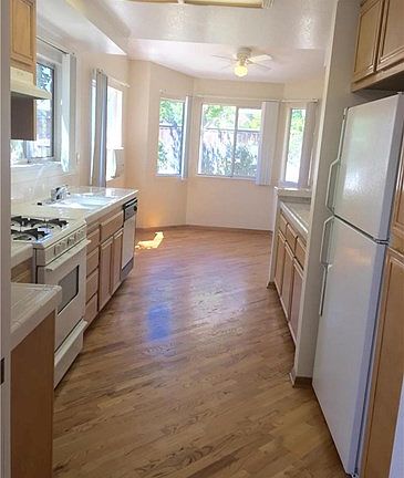 5th image of 2740 S Malcolm Ave