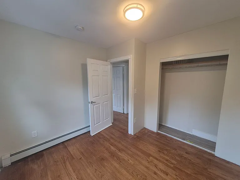 25 Howard Ave — Photo 15