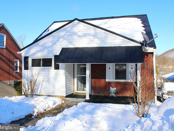 3rd image of 12024 Iris Ave