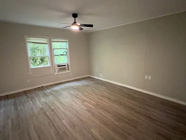 310 N Rock Island St — Photo 20