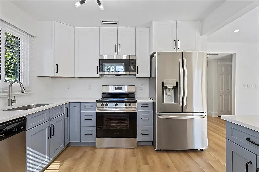 2 bed, 2.5 bath, $1,600 — Photo 2