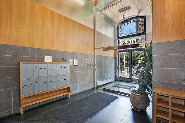 Rented by Compass | media 20