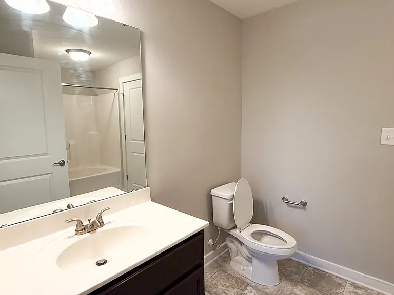 The Berkeley at Medford Pointe — Photo 34