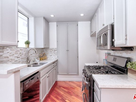 4th image of 4201 Radford Ave APT 5