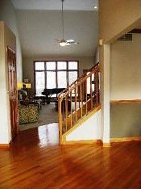 4th image of 574 Warbler Dr