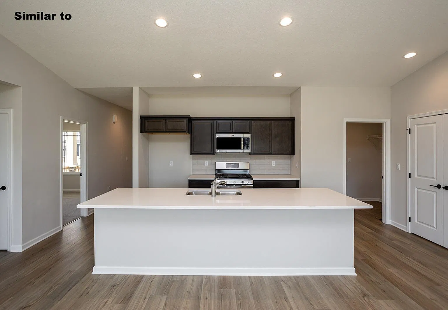 4 bed, 2202 sqft, $2,666 — Photo 2
