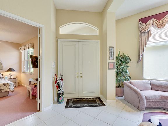 5th image of 4566 Hazleton Ln