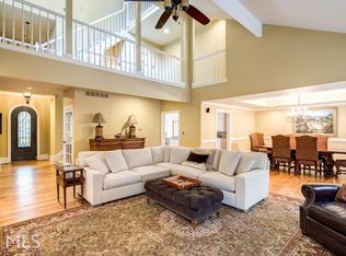 3270 Spalding Dr, Sandy Springs, GA 30350