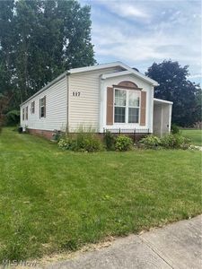 117 Caesars Cir, Amherst, OH, 44001