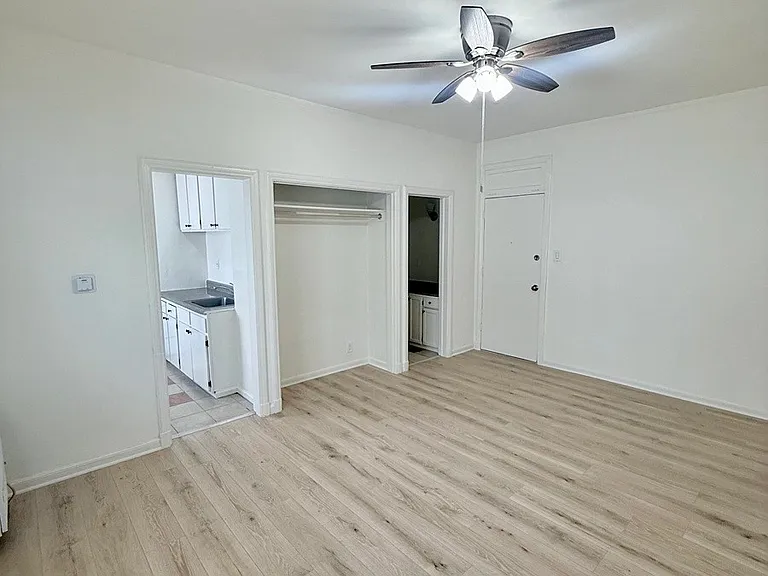 265 S Columbia Ave #207 — Photo 5