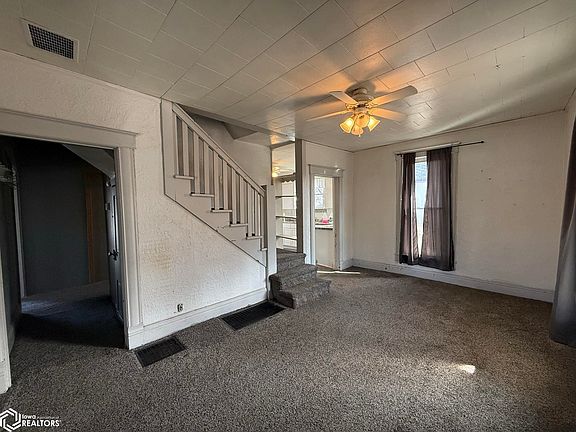 4th image of 515 E State St