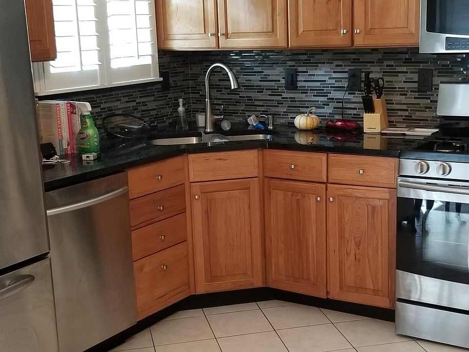 2nd image of 3163 Tamarack Dr