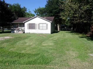 4431 6th St, Bacliff, TX 77518