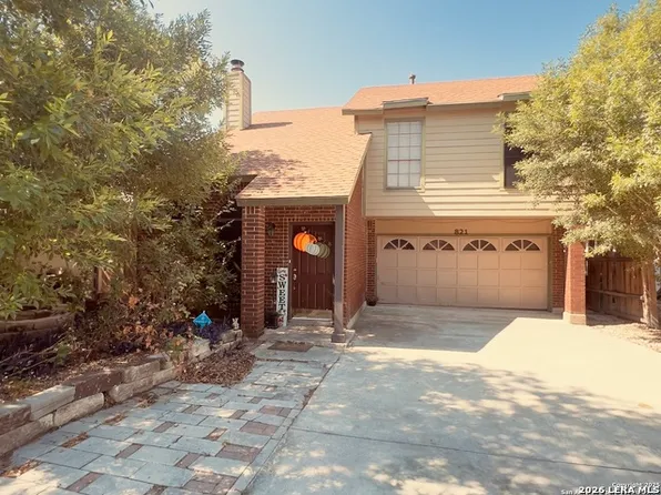 821 Meadow Stone, Converse, TX 78109