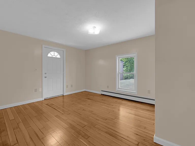 21 Pleasant St #25 — Photo 16