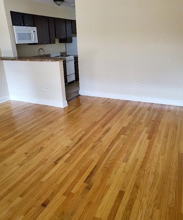 1st image of 1743 W Bryn Mawr Ave APT 19