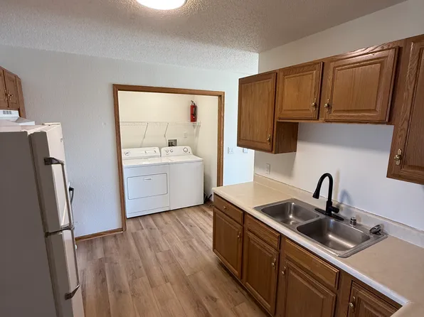 105 Scoops Dr #4, Dickeyville, WI 53808