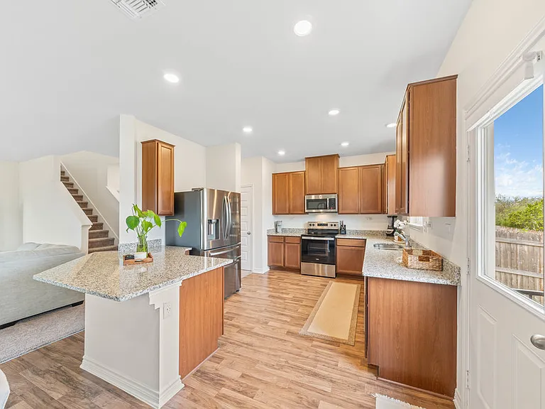 10643 W Military Dr #33 — Photo 10