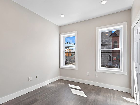 2nd image of 197 Woodward St APT 1