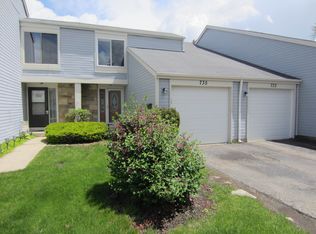 735 Colorado Ct, Carol Stream, IL 60188
