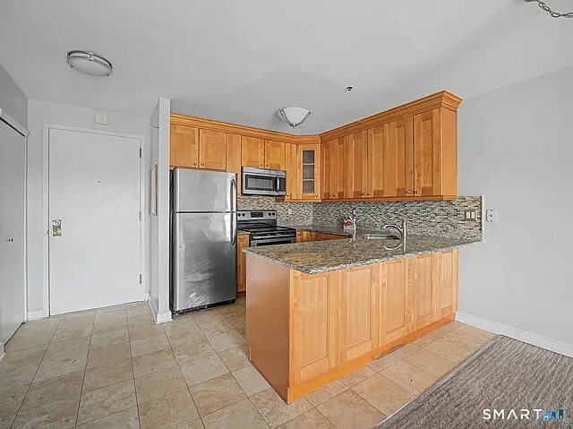104 North St #604