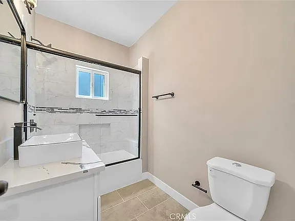 6425 S Vermont Ave — Photo 4