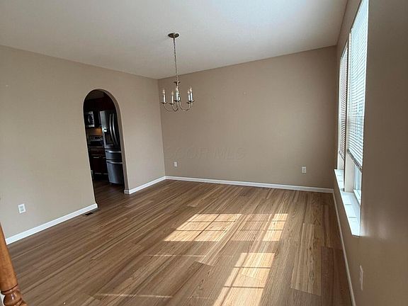 5th image of 544 Doral Ct