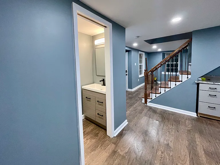 713 Warren Rd — Photo 13