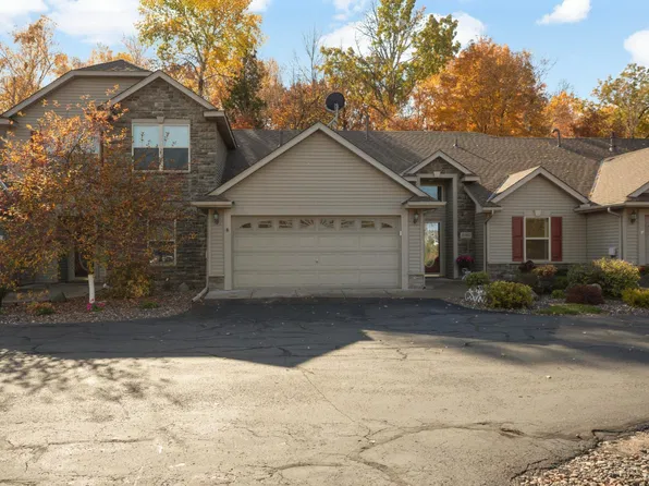 29507 Mentzer Ct, Lindstrom, MN 55045
