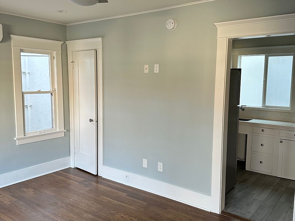 Living / Sleeping Area