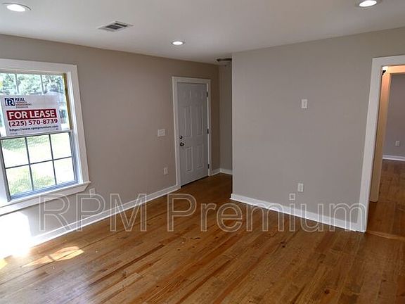 4th image of 4706 Mohican St