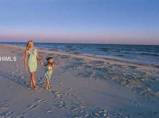 11 Oak Ct, Hilton Head Island, SC 29928