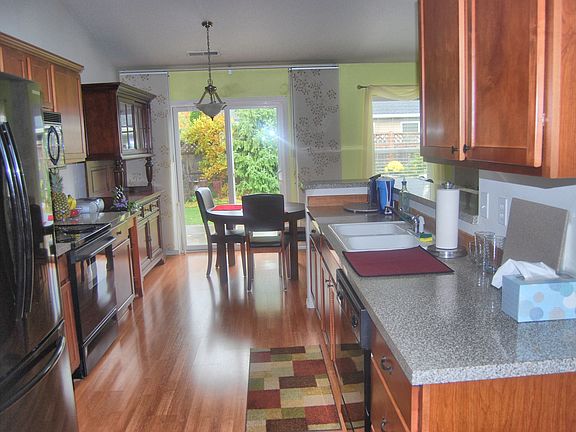 5th image of 2106 NE 83rd St