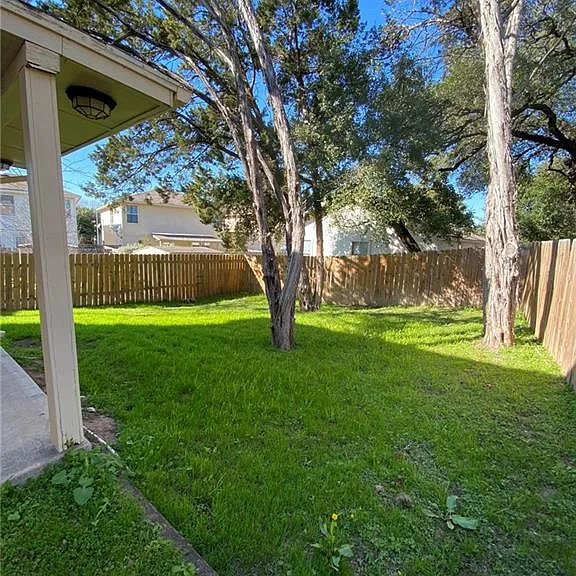 8718 Davis Oaks Trl — Photo 13