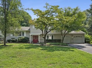10 Harvale Dr, Florham Park, NJ 07932