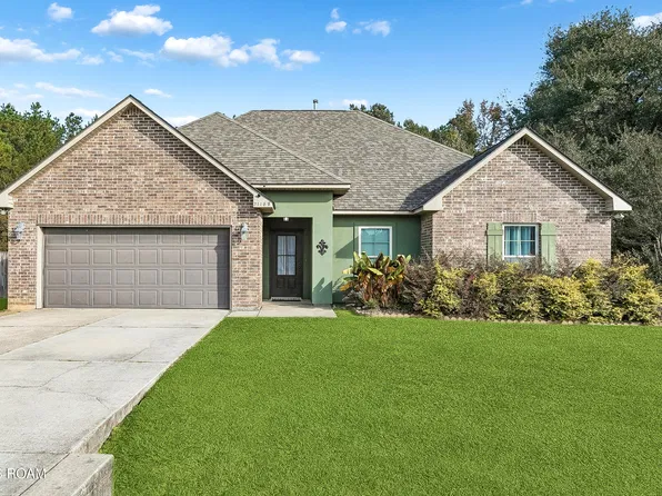 21189 Beau Chateau Blvd, Ponchatoula, LA 70454