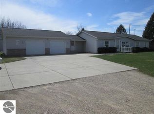 8539 W Monroe Rd, Elwell, MI 48832