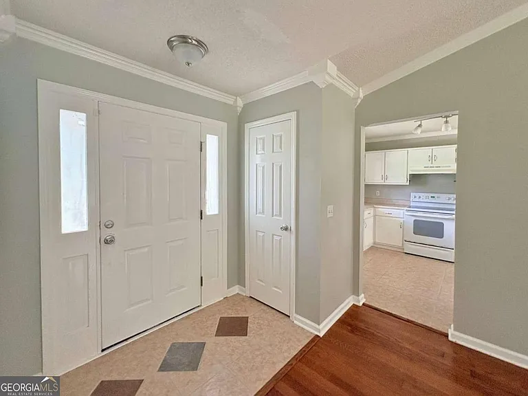 236 Woodbridge Rd — Photo 4