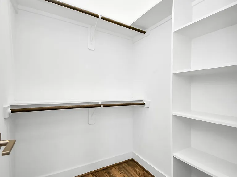732 W 22nd St #A — Photo 30