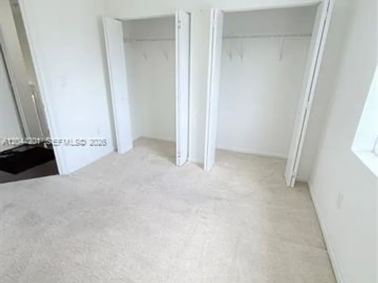 119 SW 6th Ln — Photo 40