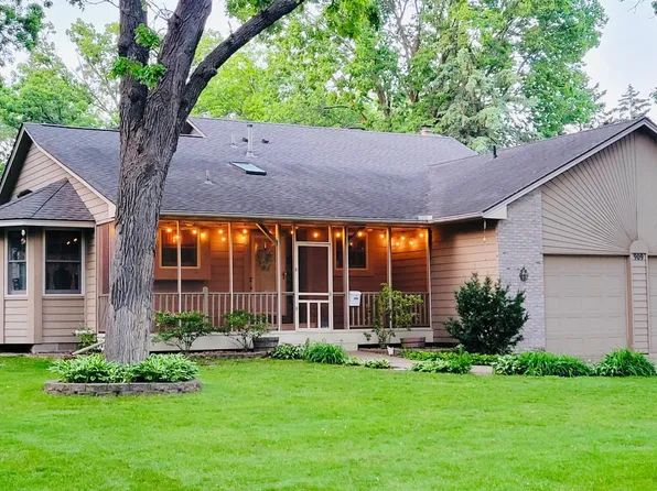 909 Fremont St, Anoka, MN 55303