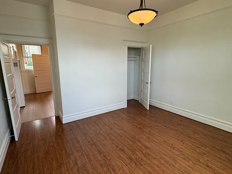 2344 Jones St #B — Photo 7