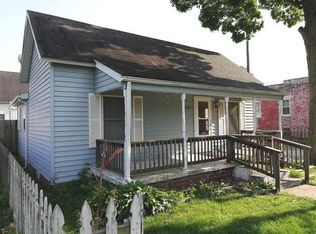 423 E 3rd St, Clinton, IN 47842