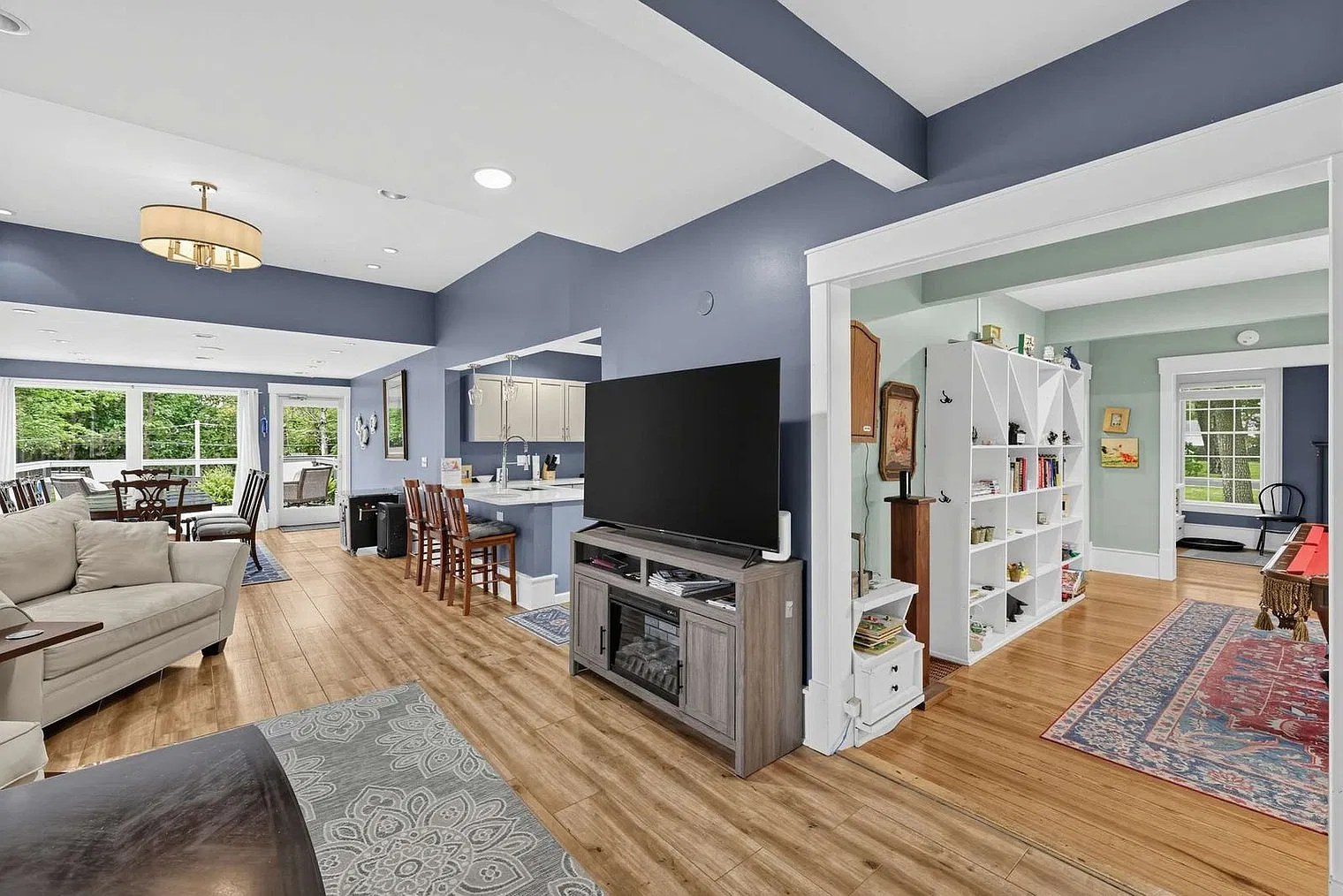 4 bed, 2.0 bath, $8,714 — Photo 2