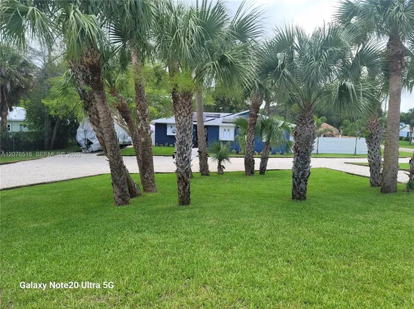 2011 Edwin Ave, Fort Pierce, FL 34946