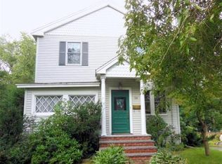 50 Hancock St, Bedford, MA 01730