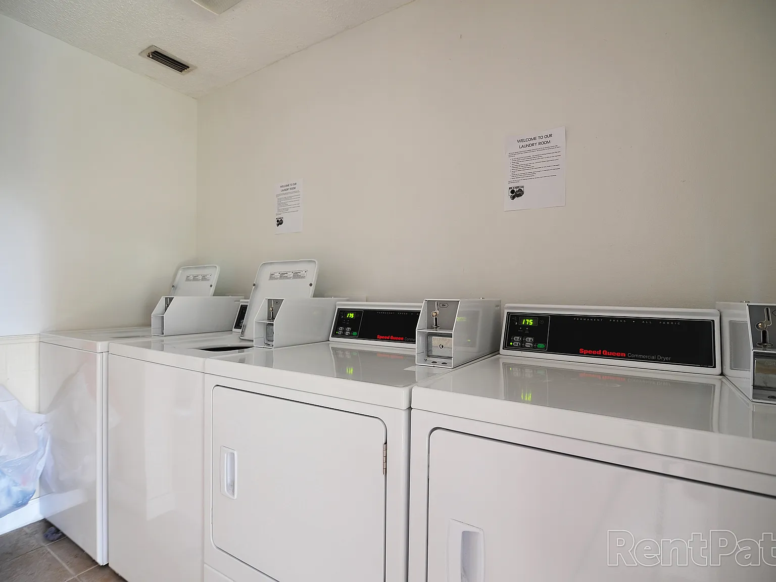 Jefferson Square Apartments — Photo 2