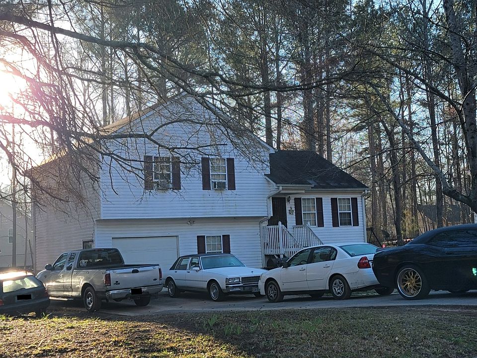 2nd image of 111 Country Cottage Cir