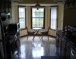 3rd image of 1083 E Lombardy Dr